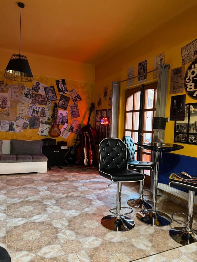 Bianka Hostel & Car Rent ブダペスト エクステリア 写真