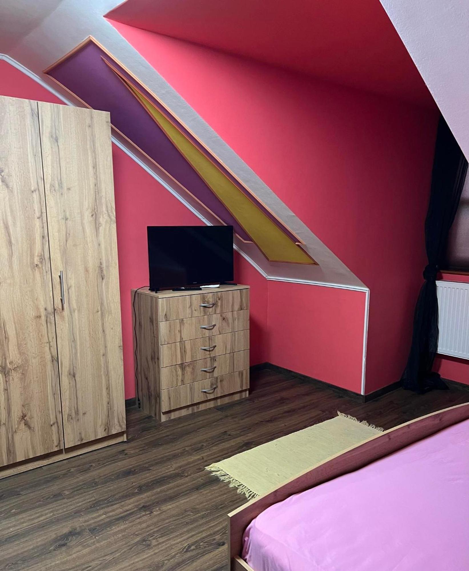 Bianka Hostel & Car Rent ブダペスト エクステリア 写真