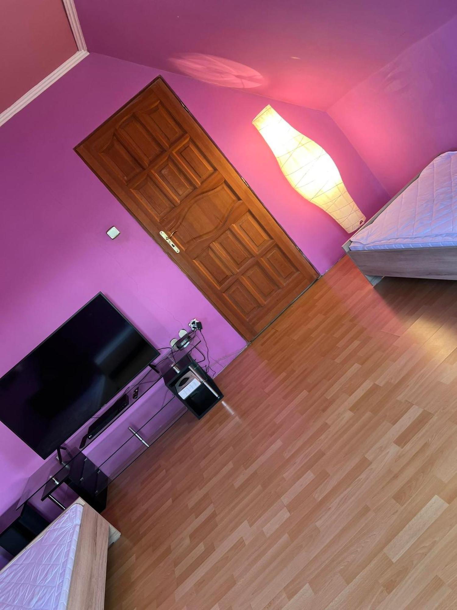 Bianka Hostel & Car Rent ブダペスト エクステリア 写真