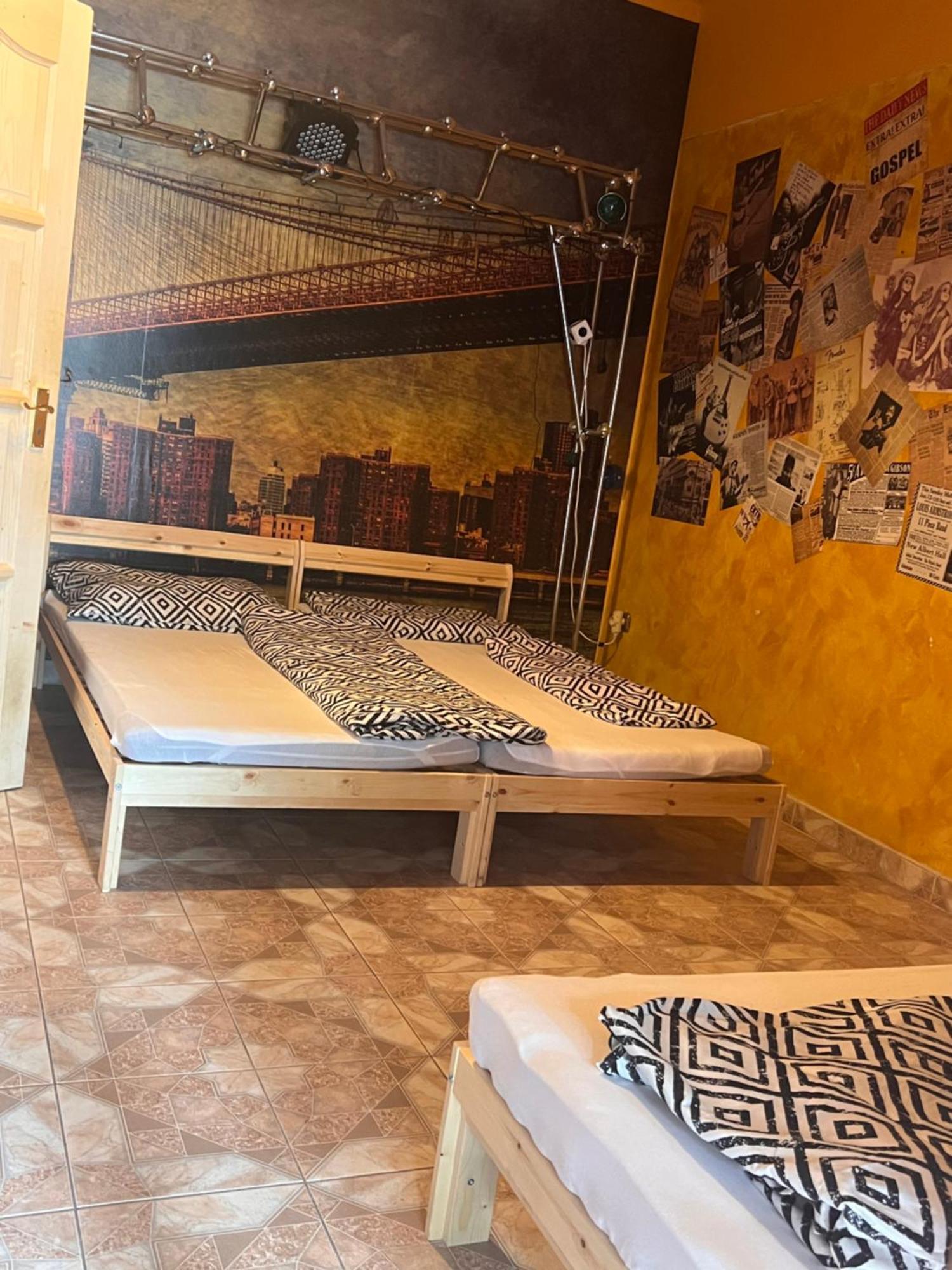 Bianka Hostel & Car Rent ブダペスト エクステリア 写真
